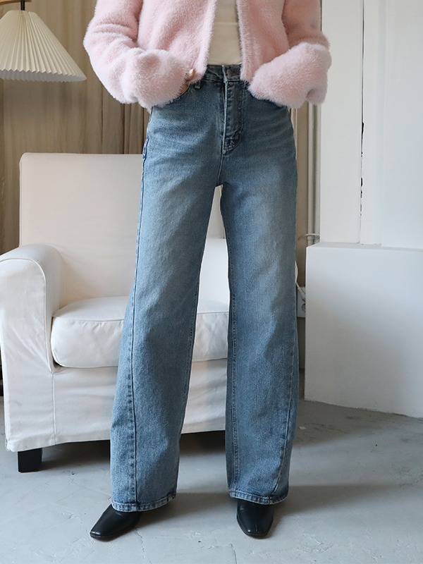 36238 Straight Cut Jeans