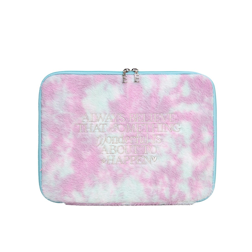 SPACE BETWEEN PONY LAPTOP POUCH (12/15 순차배송) - Entre Reves