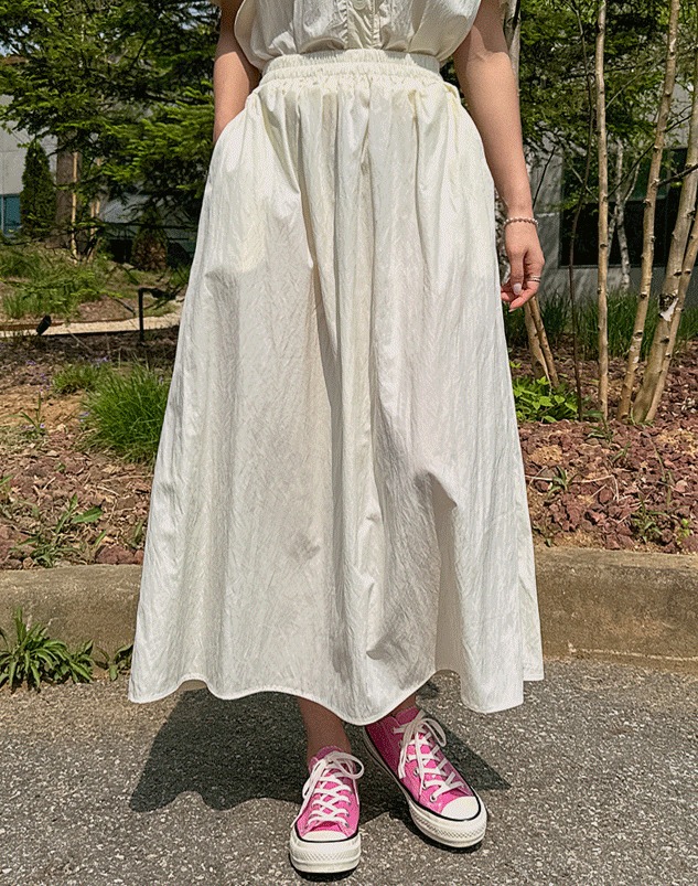 MELAN BASK Bendable Long Skirt