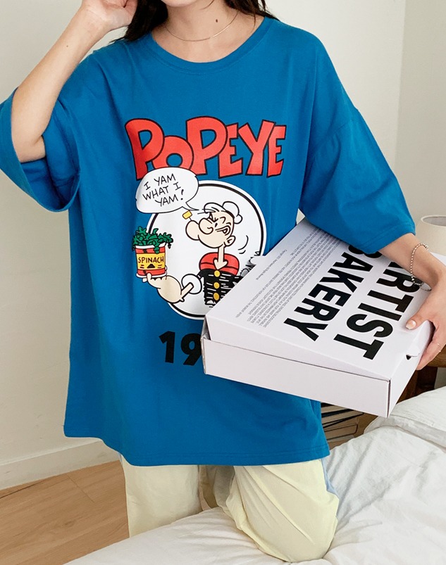 a poby printed T-shirt