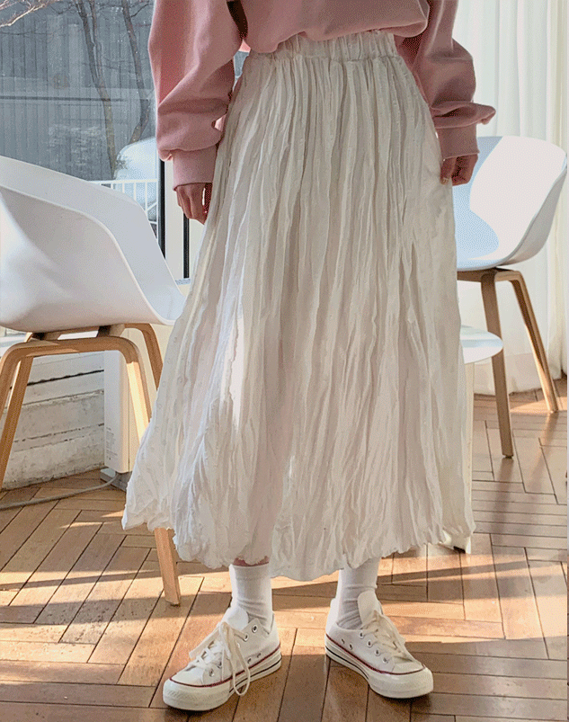 Handled Dot Pleated Long Skirt