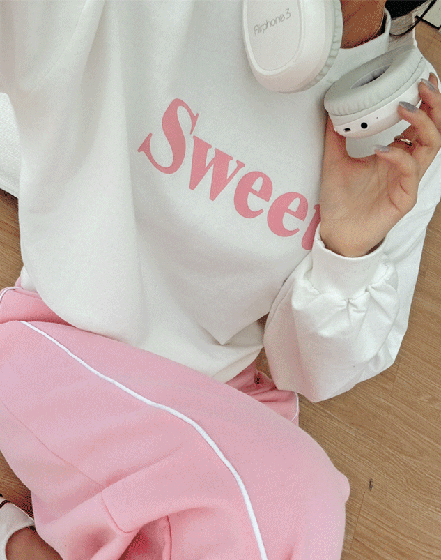 Sweet lettering sweatshirt