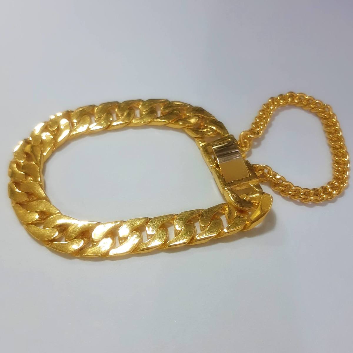 202.BC)21 karat gold bracelet - الأربش للذهب والمجوهرات