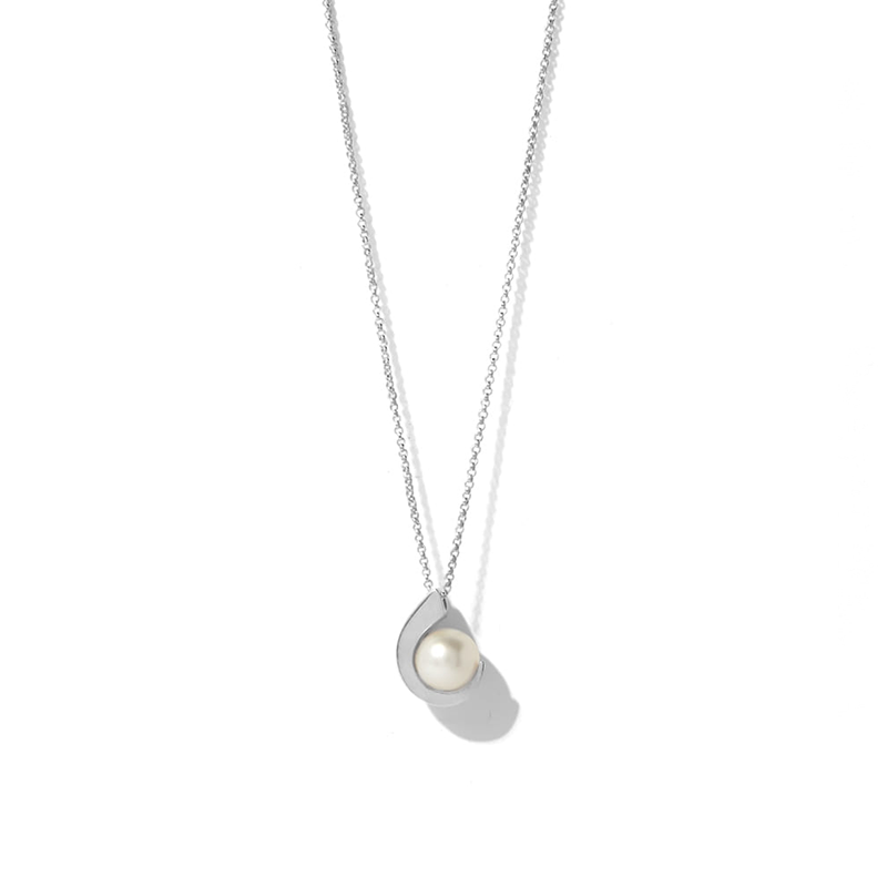 PERFECT SHAPED PEARL NECKLACE