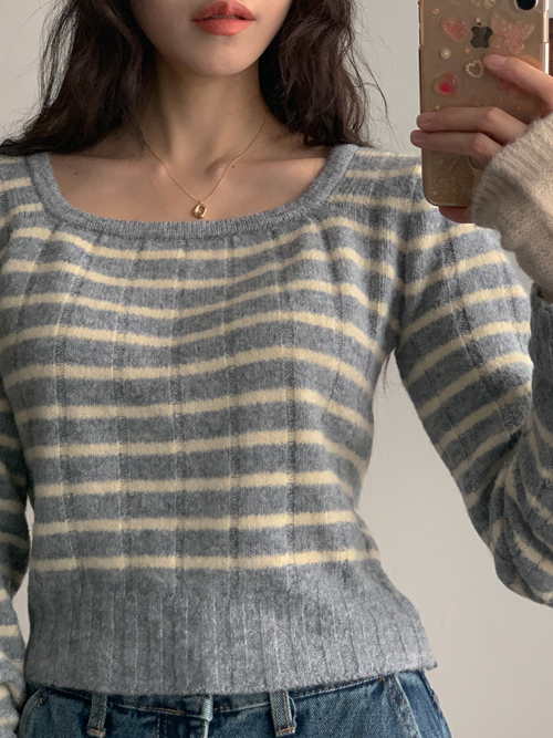 BERRY STRIPE SQUARE CROP KNIT(BEIGE, PINK, SKYBLUE, GREY 4COLORS!)