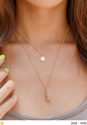 [JEWELRY] MOVA GOLD CLAM COIN NECKLACE