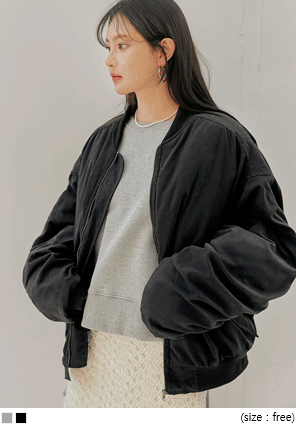 [OUTER] DIEN SHIRRING BOXY BOMBER JUMPER