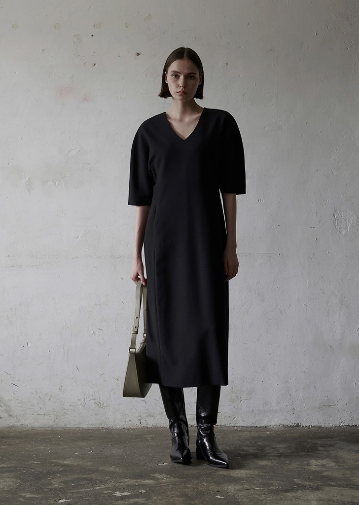 Dolman-Sleeve Midi Dress Black