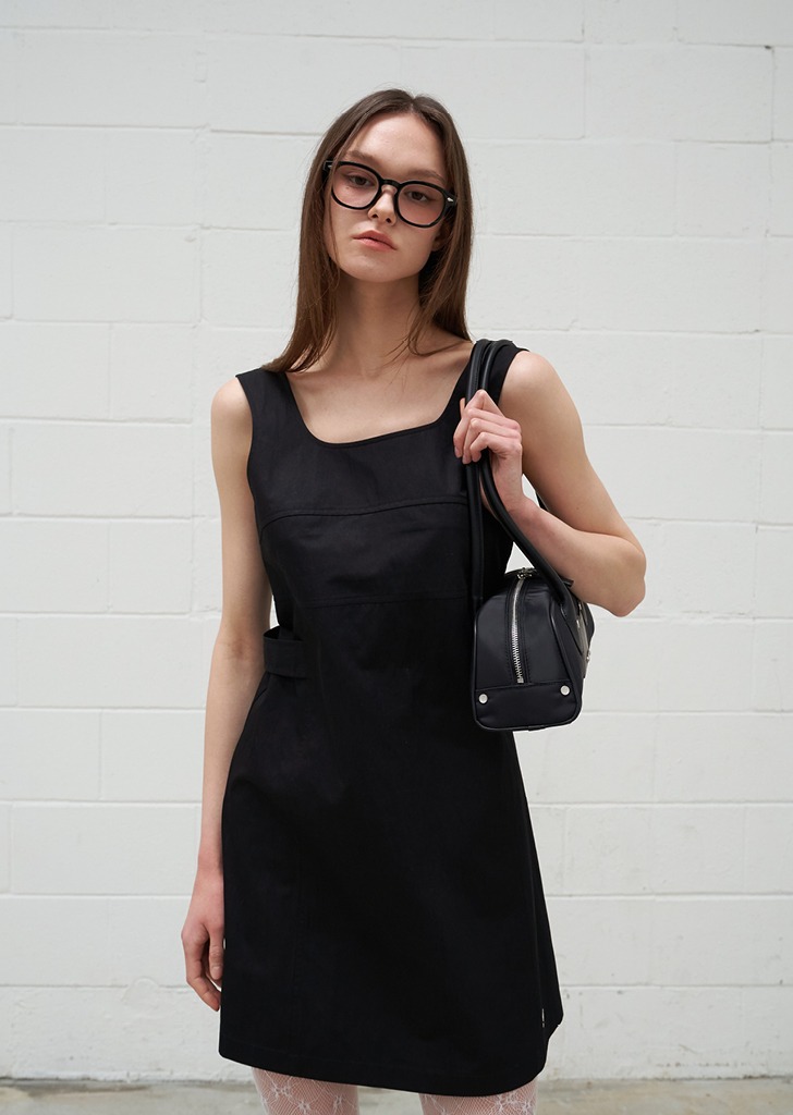 Line Sleeveless Mini Dress Black