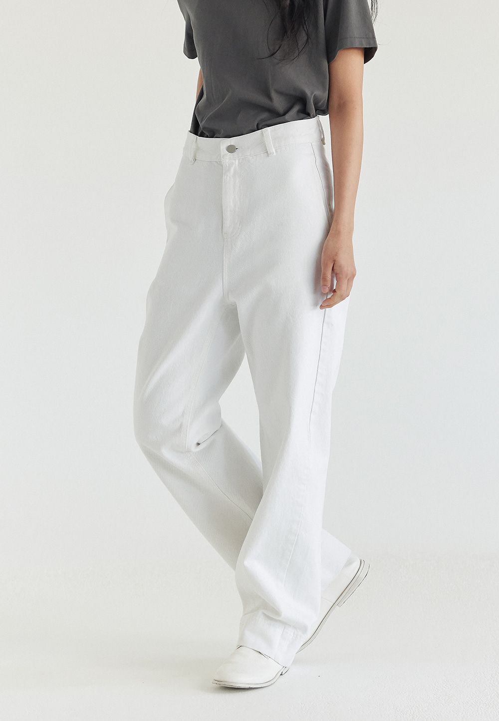 RELAXED FIT WHITE DENIM     (3 SIZE)