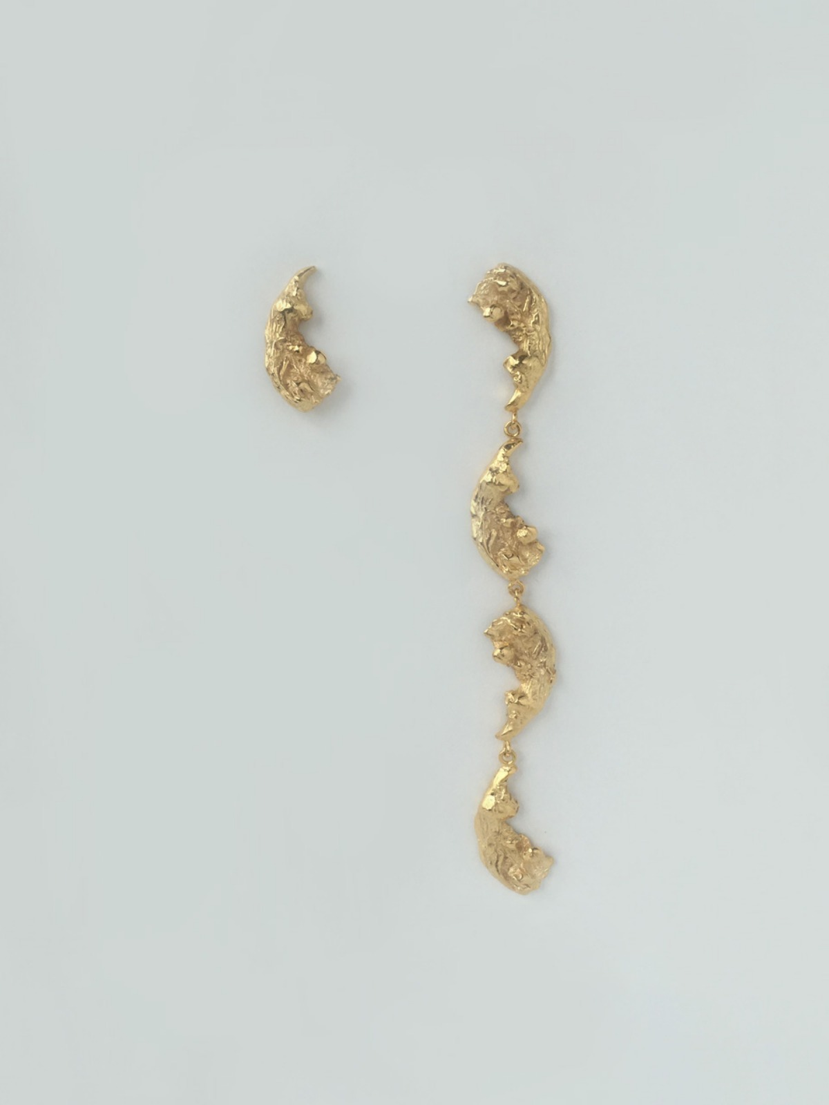 Feather drop unblance earring