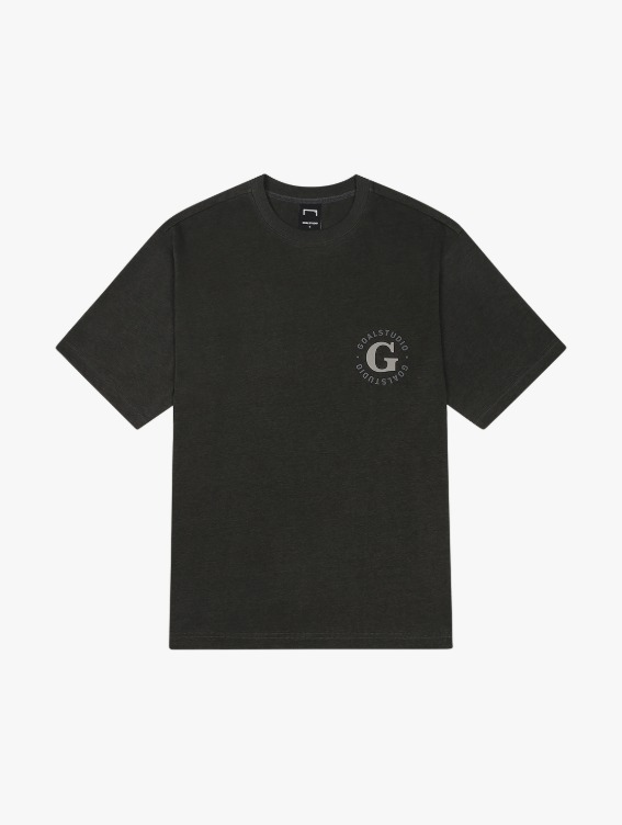 GOALSTUDIO WHO KNOWS G LOGO PIGMENT DYED TEE - CHARCOAL