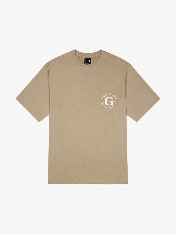 [40%] WHO KNOWS G LOGO PIGMENT DYED TEE - BEIGE