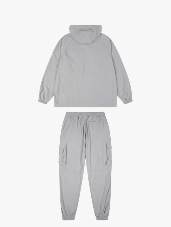 [30% OFF] WHO KNOWS LIGHT WEIGHT JACKET &amp; CARGO JOGGER PANTS SET - LIGHT GREY