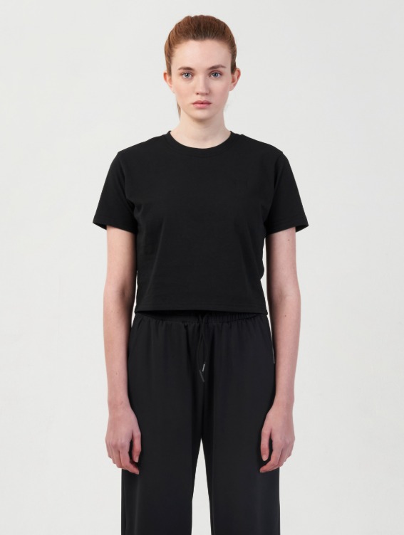 SIGNATURE WOMENS CROPPED TEE-BLACK