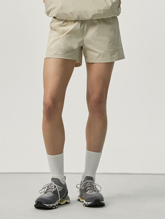 [가정의 달 10%] AIR THROUGH STRETCH SHORTS-IVORY