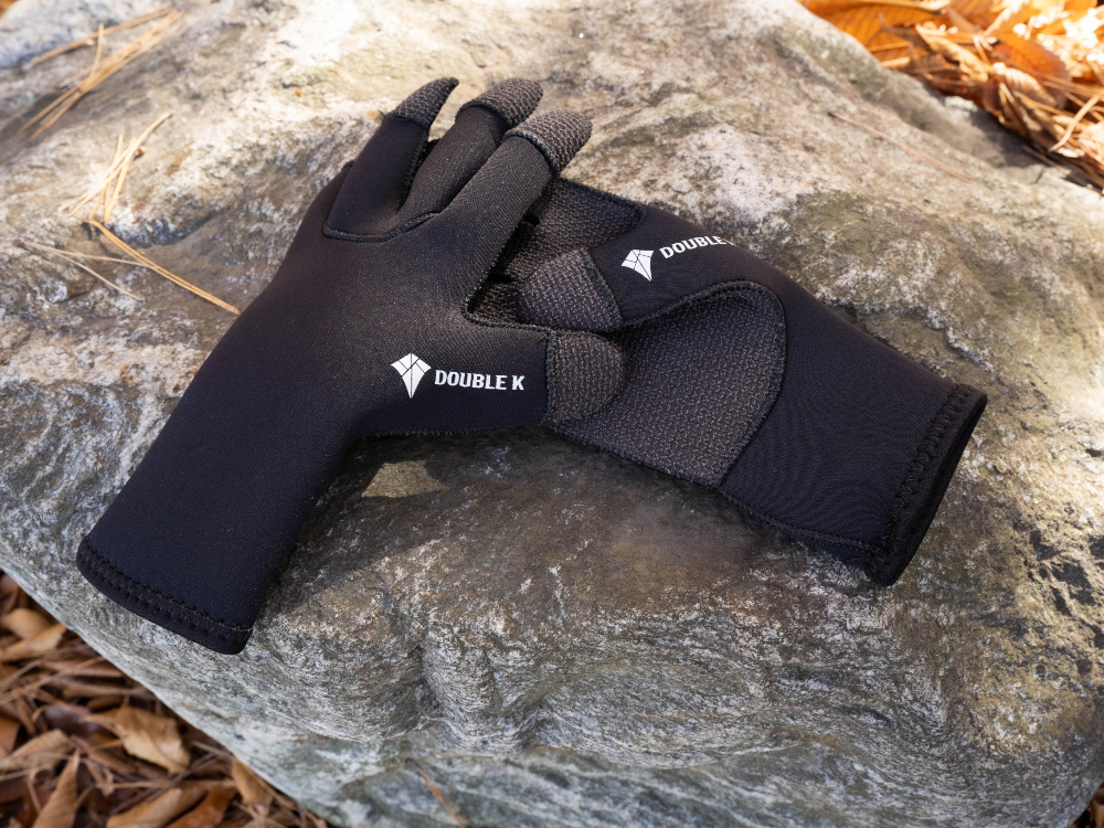 gloves detail image-S1L12