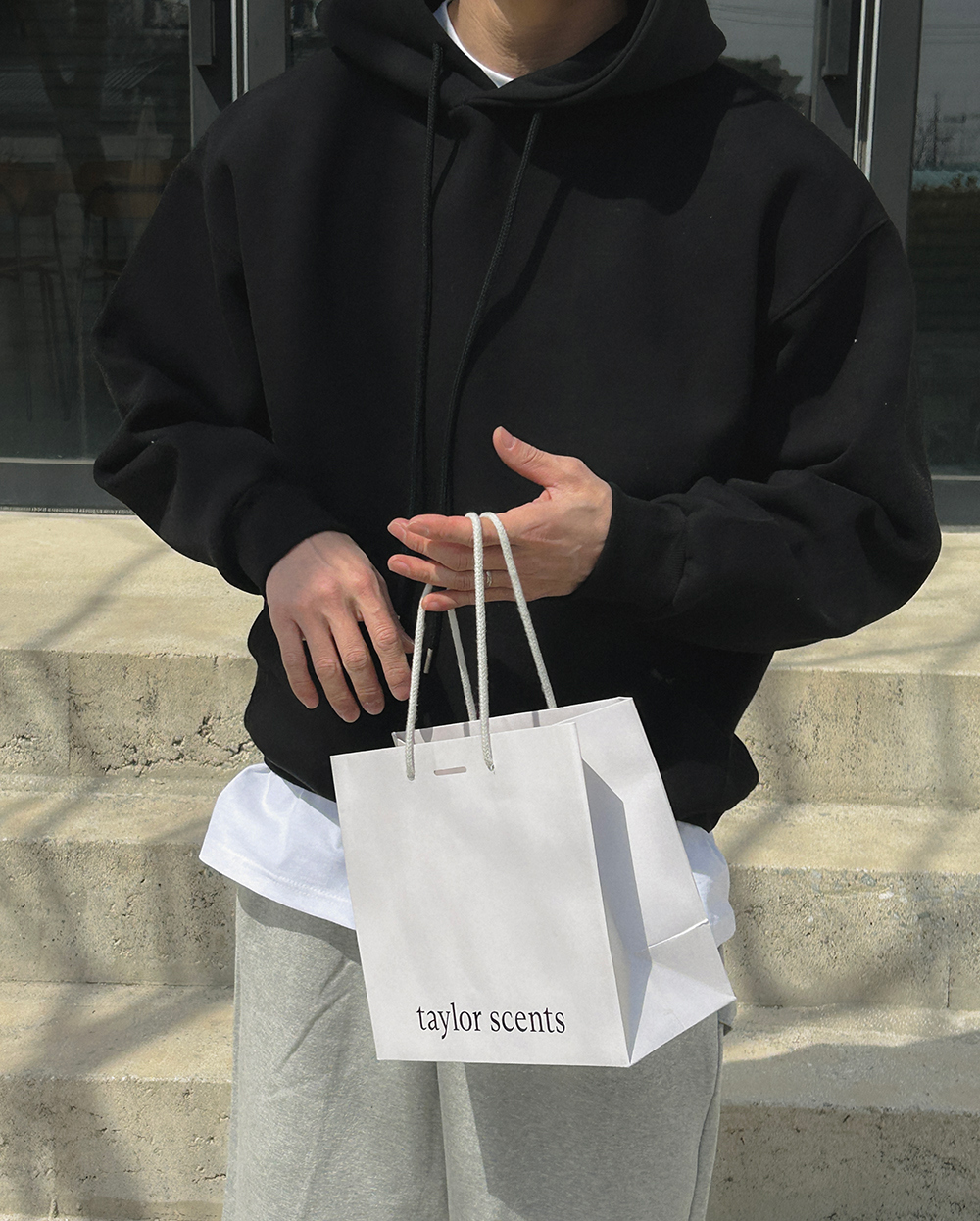 긴팔 티셔츠 모델 착용 이미지-S1L18