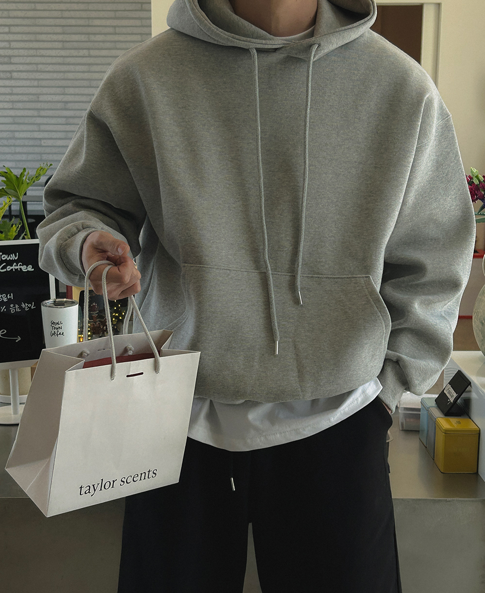 긴팔 티셔츠 모델 착용 이미지-S1L38