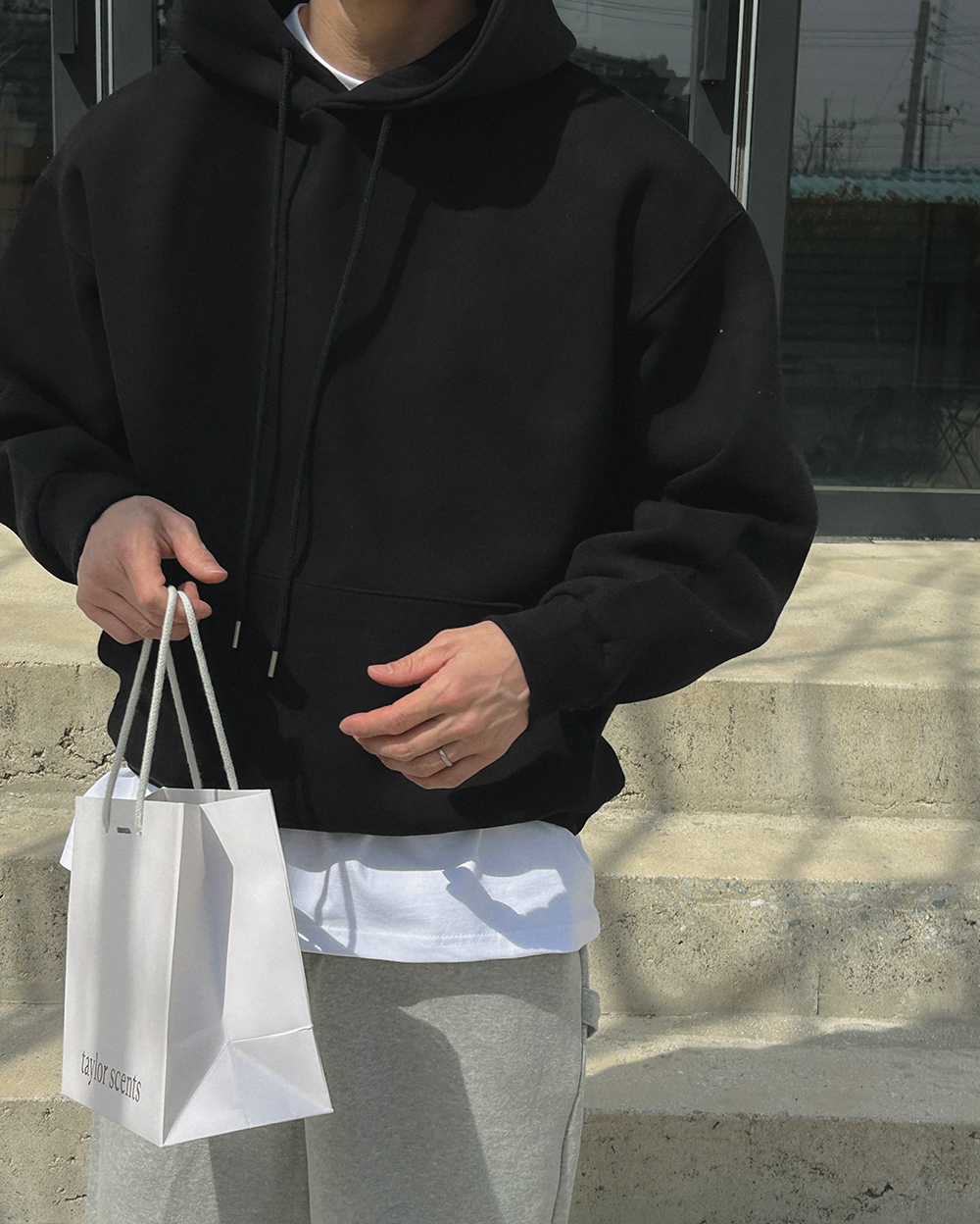 긴팔 티셔츠 모델 착용 이미지-S1L55