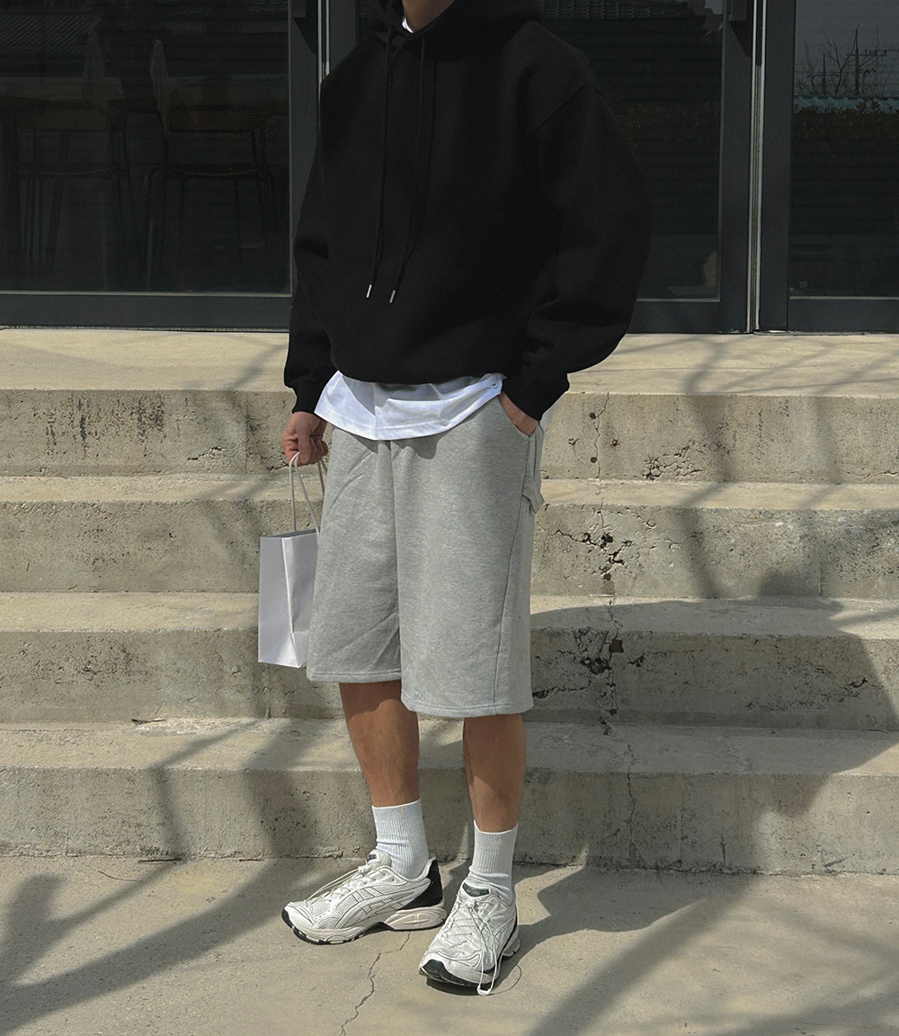 긴팔 티셔츠 모델 착용 이미지-S1L61