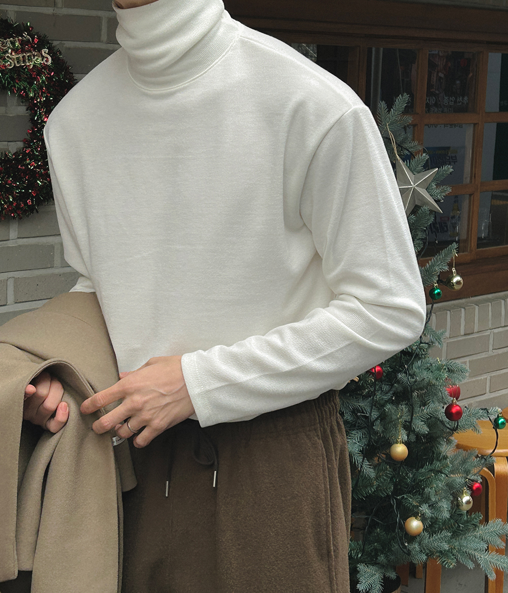 긴팔 티셔츠 모델 착용 이미지-S1L112