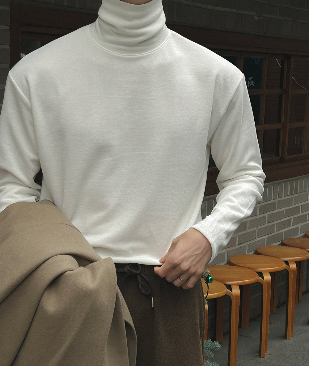 긴팔 티셔츠 모델 착용 이미지-S1L197