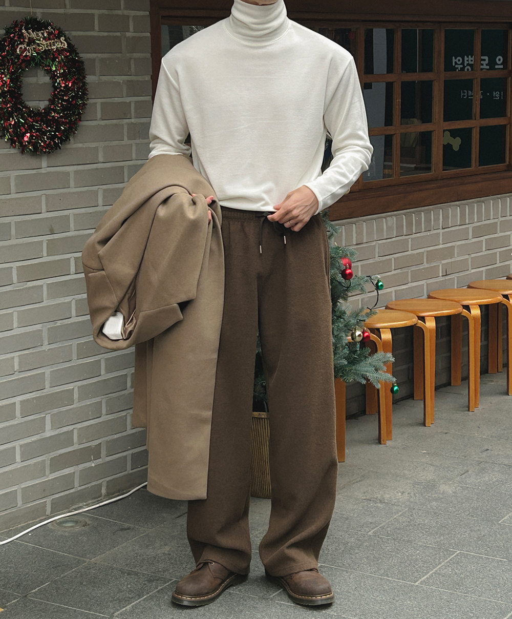 긴팔 티셔츠 모델 착용 이미지-S2L1