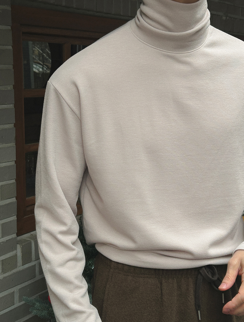 긴팔 티셔츠 모델 착용 이미지-S1L235