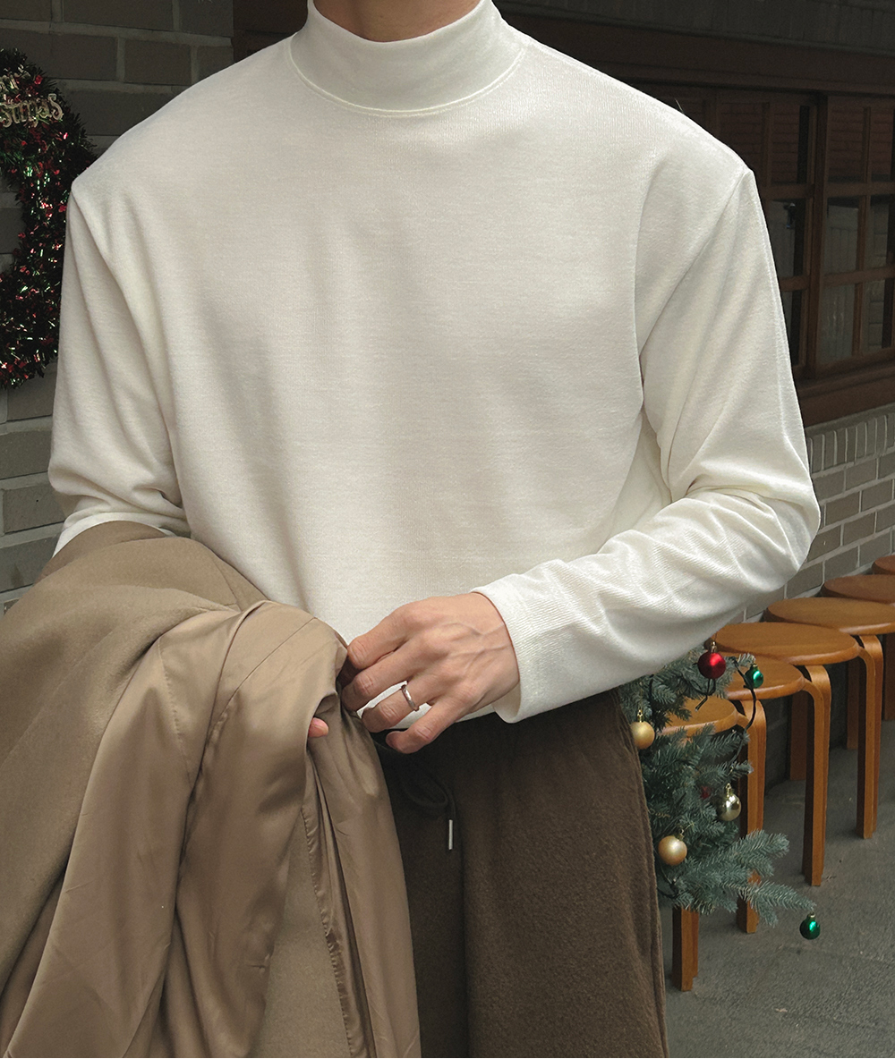 긴팔 티셔츠 모델 착용 이미지-S1L97