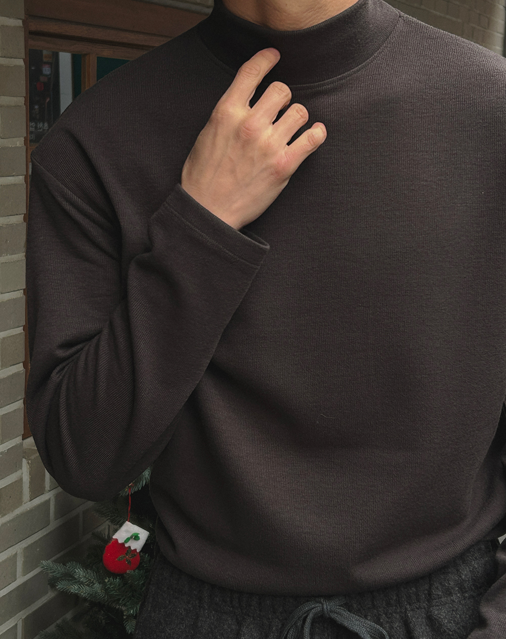 긴팔 티셔츠 모델 착용 이미지-S1L163