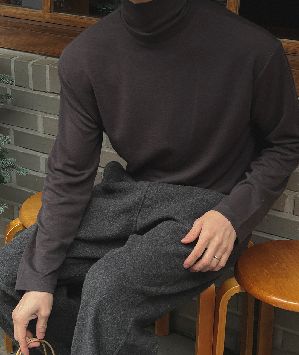 긴팔 티셔츠 모델 착용 이미지-S1L76