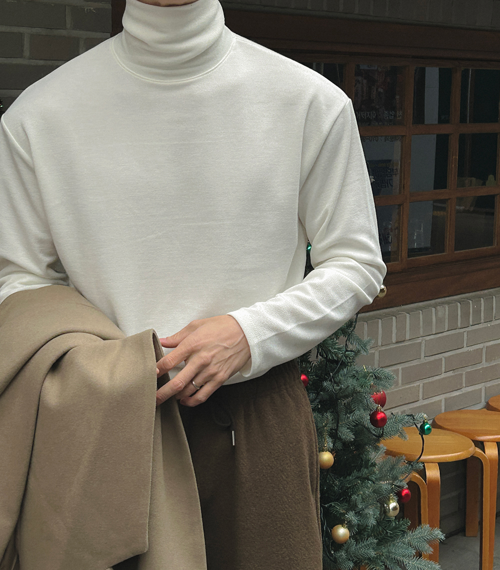 긴팔 티셔츠 모델 착용 이미지-S1L210