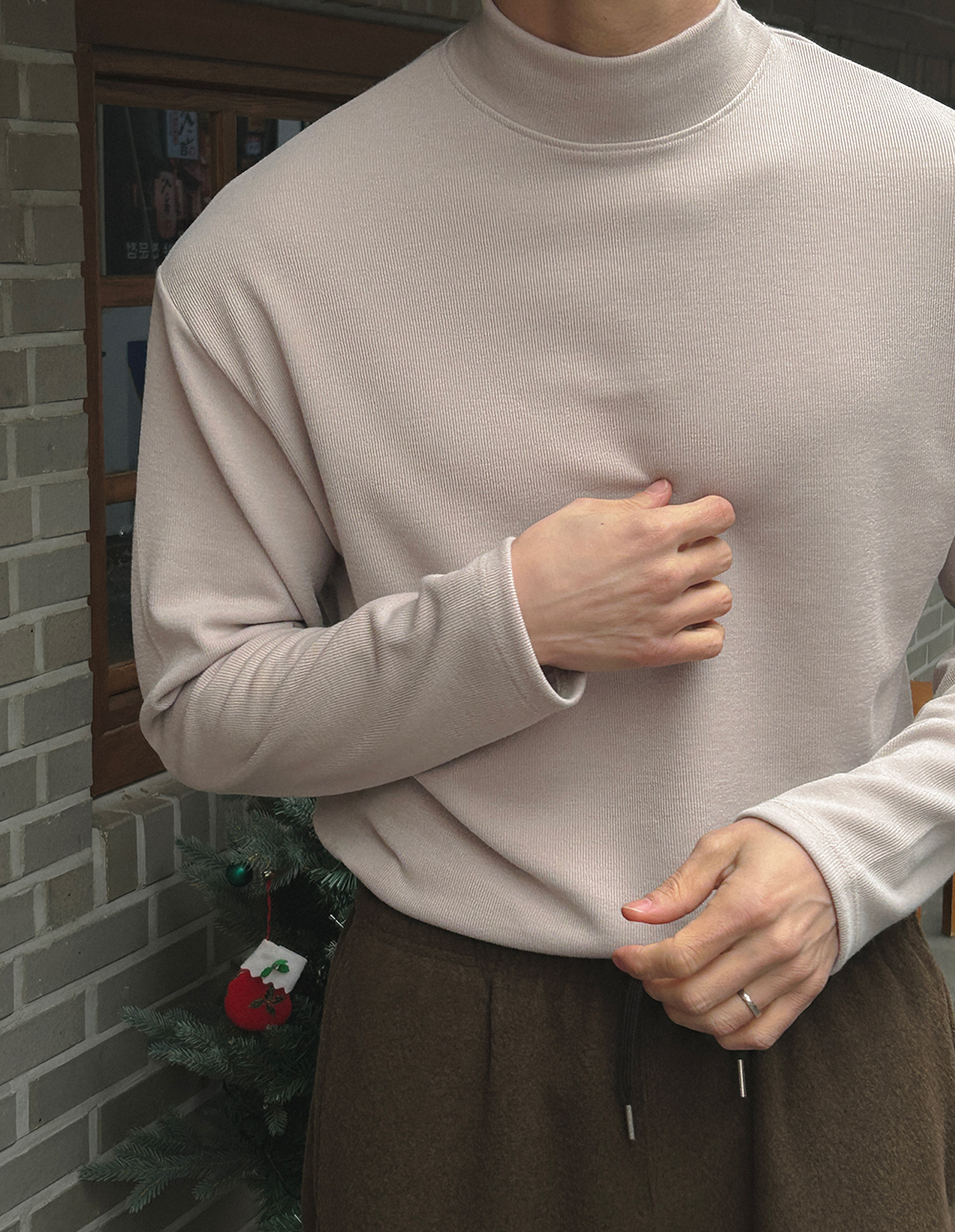 긴팔 티셔츠 모델 착용 이미지-S1L117
