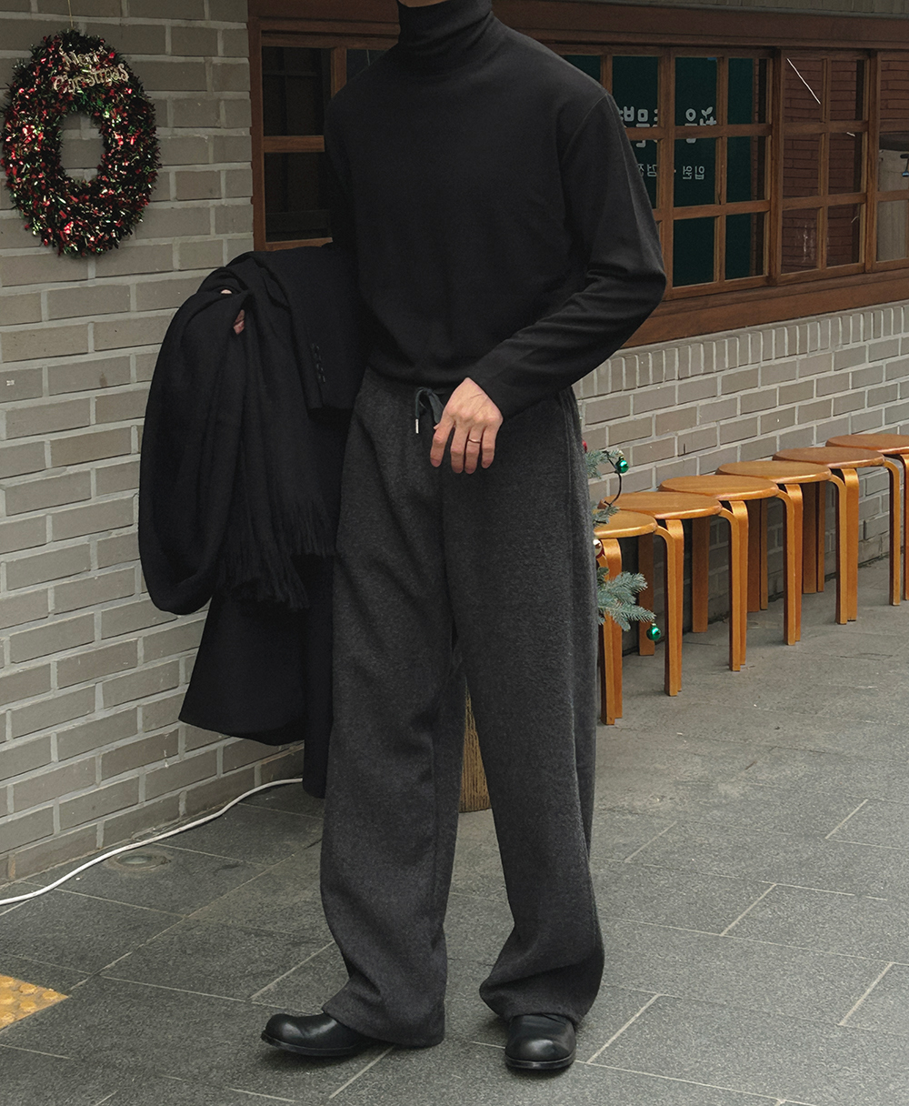 긴팔 티셔츠 모델 착용 이미지-S1L58