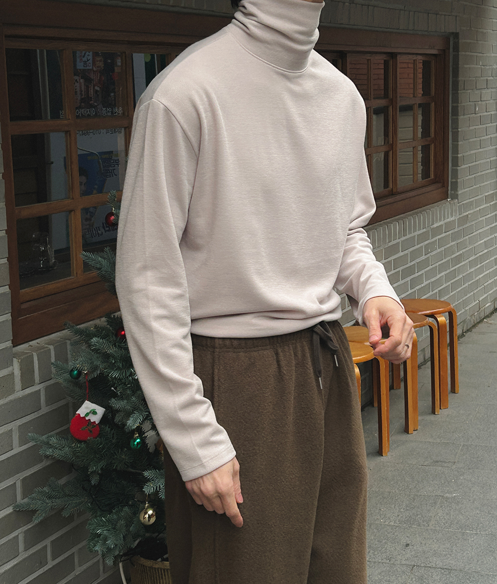 긴팔 티셔츠 모델 착용 이미지-S1L236