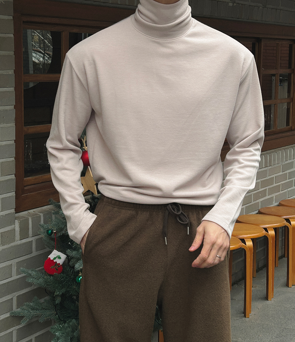 긴팔 티셔츠 모델 착용 이미지-S1L231