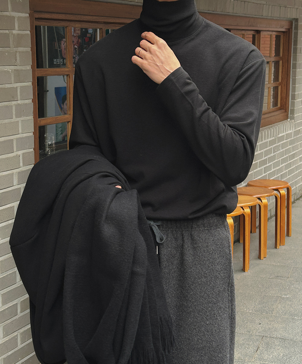 긴팔 티셔츠 모델 착용 이미지-S1L156