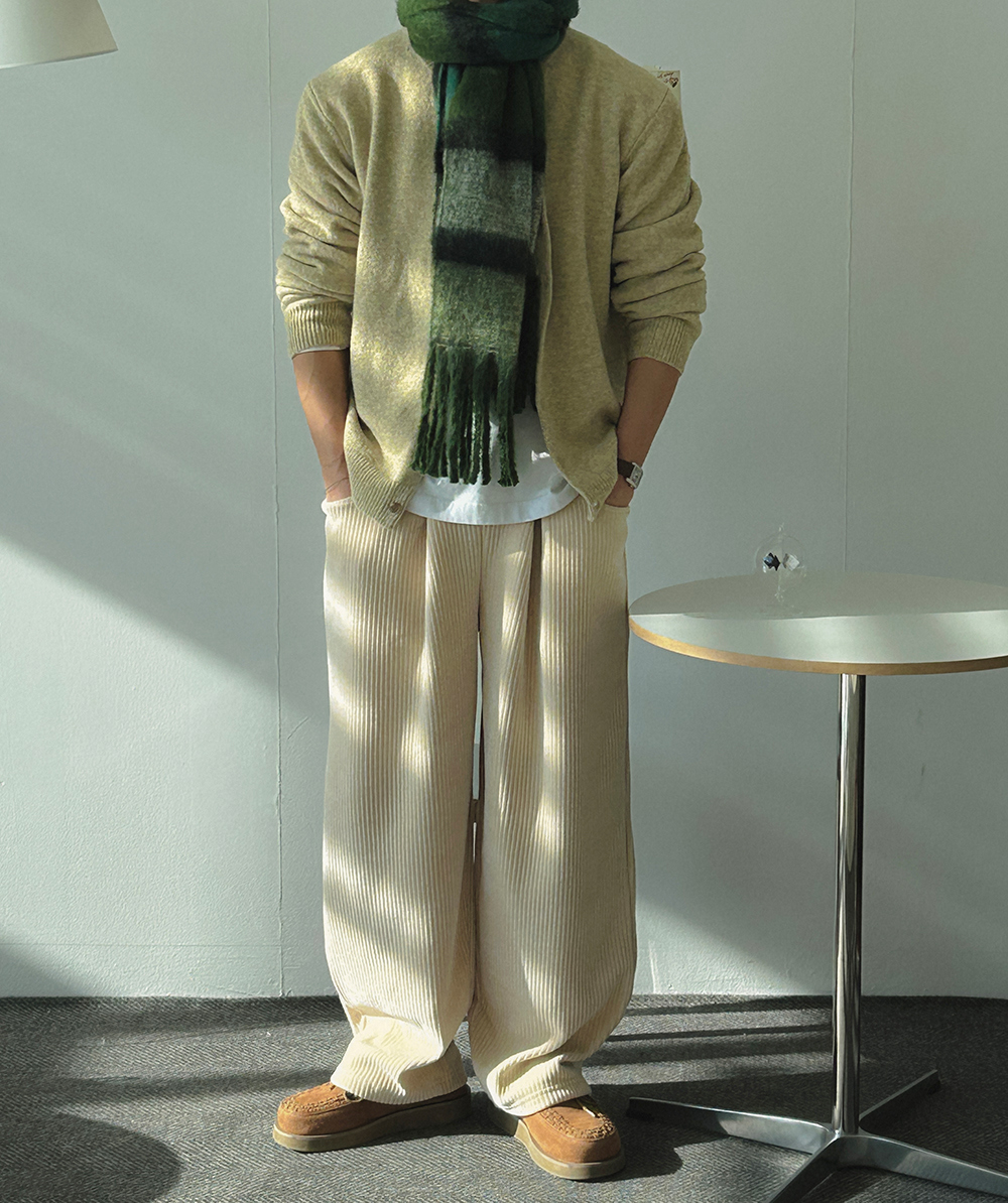 바지 모델 착용 이미지-S1L118