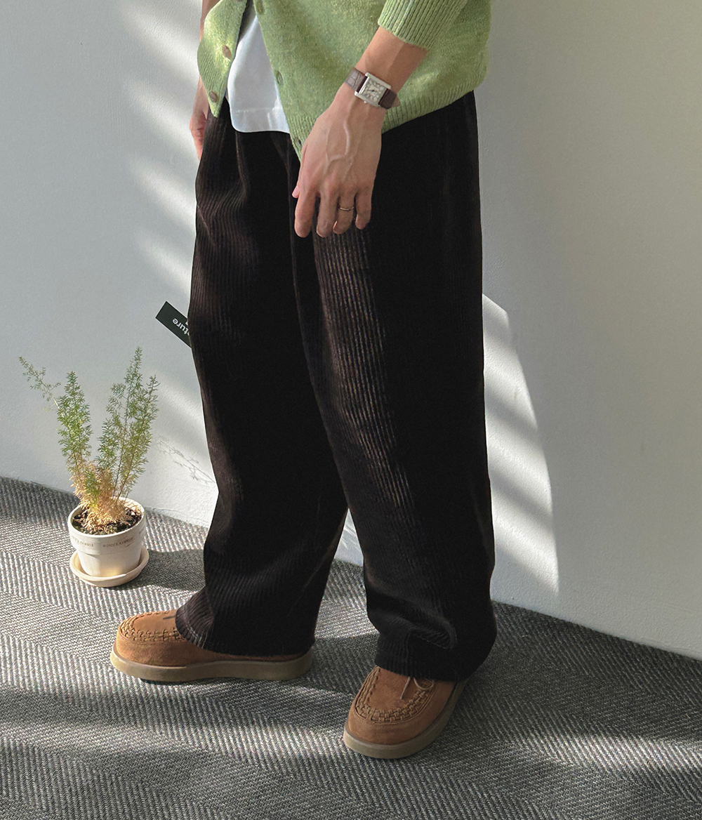 바지 모델 착용 이미지-S1L53