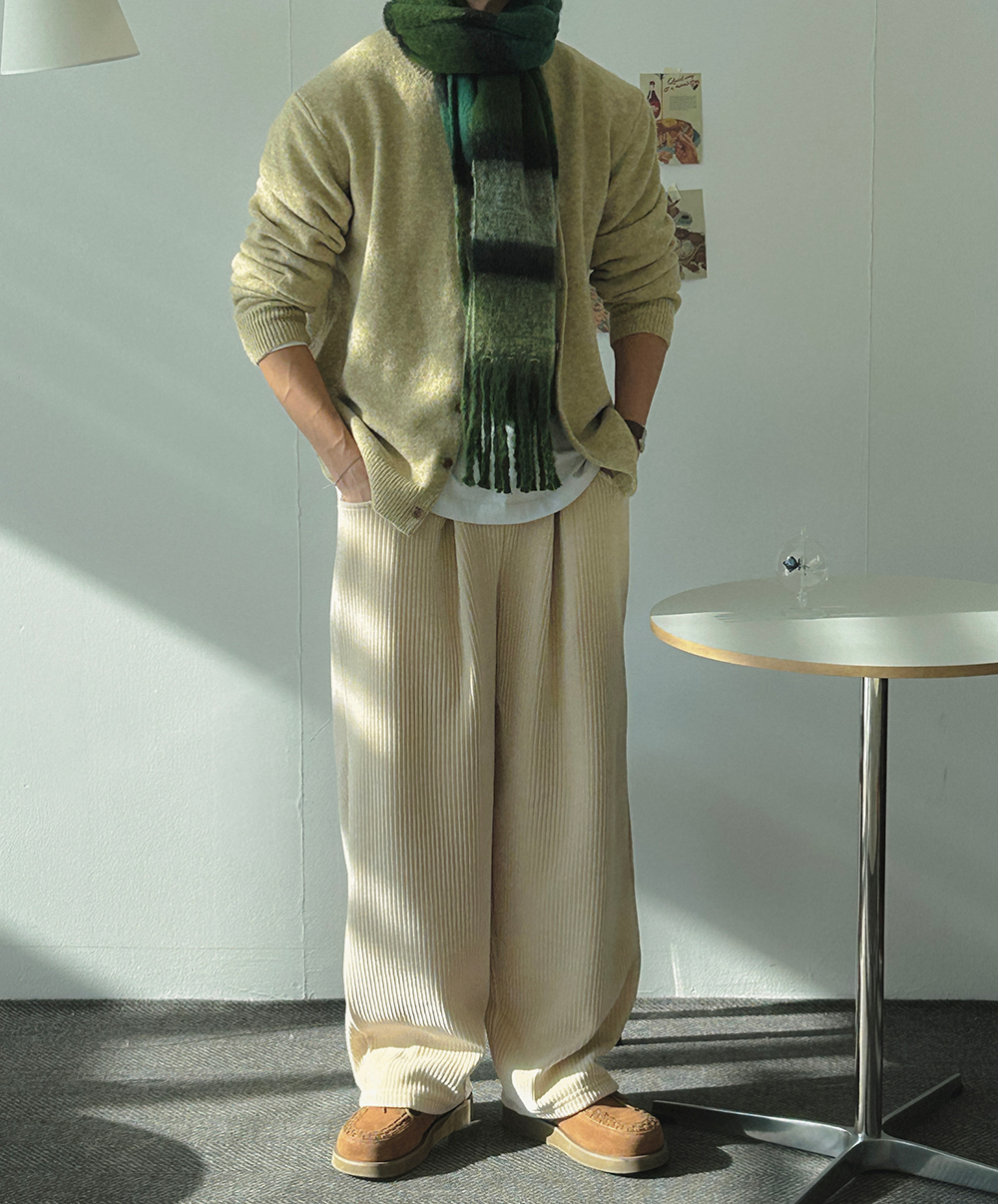 바지 모델 착용 이미지-S1L89