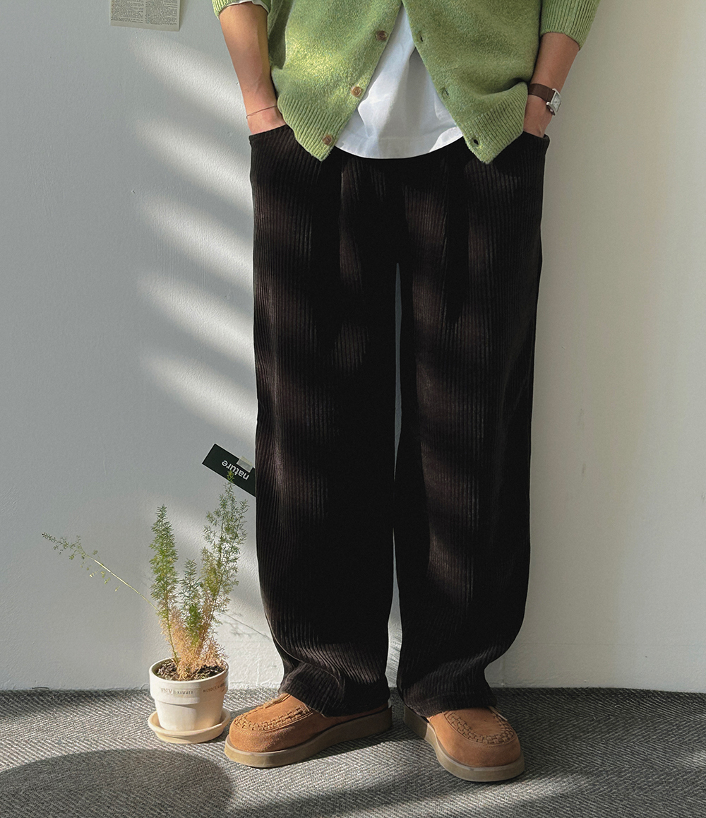 바지 모델 착용 이미지-S1L33