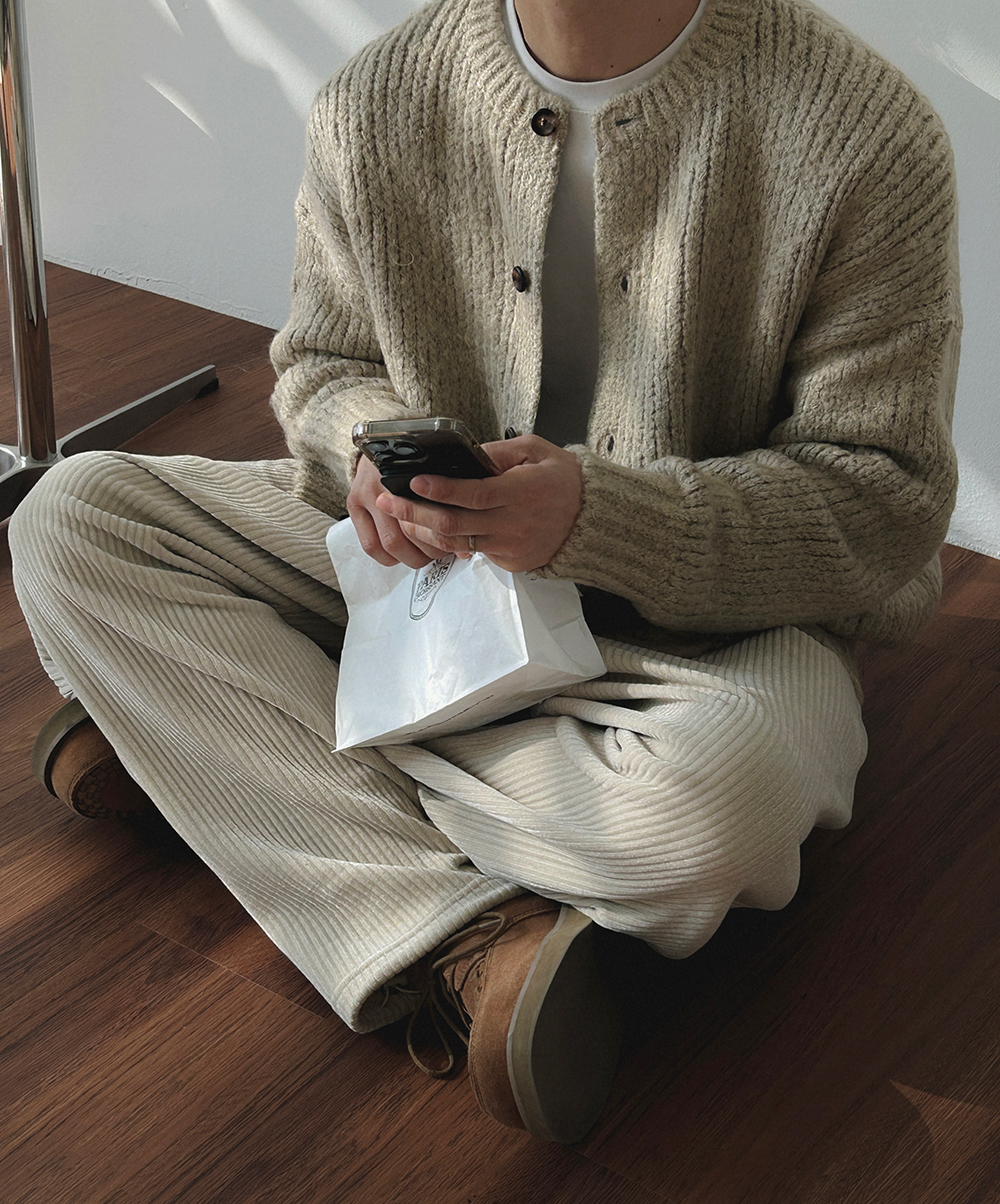 긴팔 티셔츠 모델 착용 이미지-S1L19