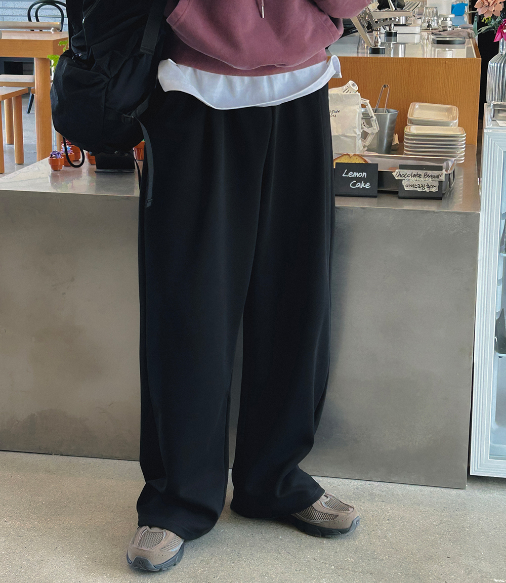 긴팔 티셔츠 모델 착용 이미지-S1L59