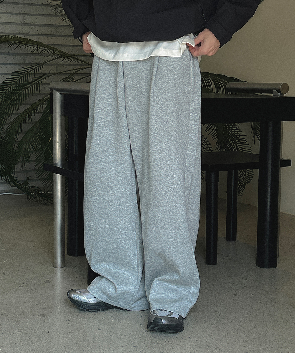 긴팔 티셔츠 모델 착용 이미지-S1L70