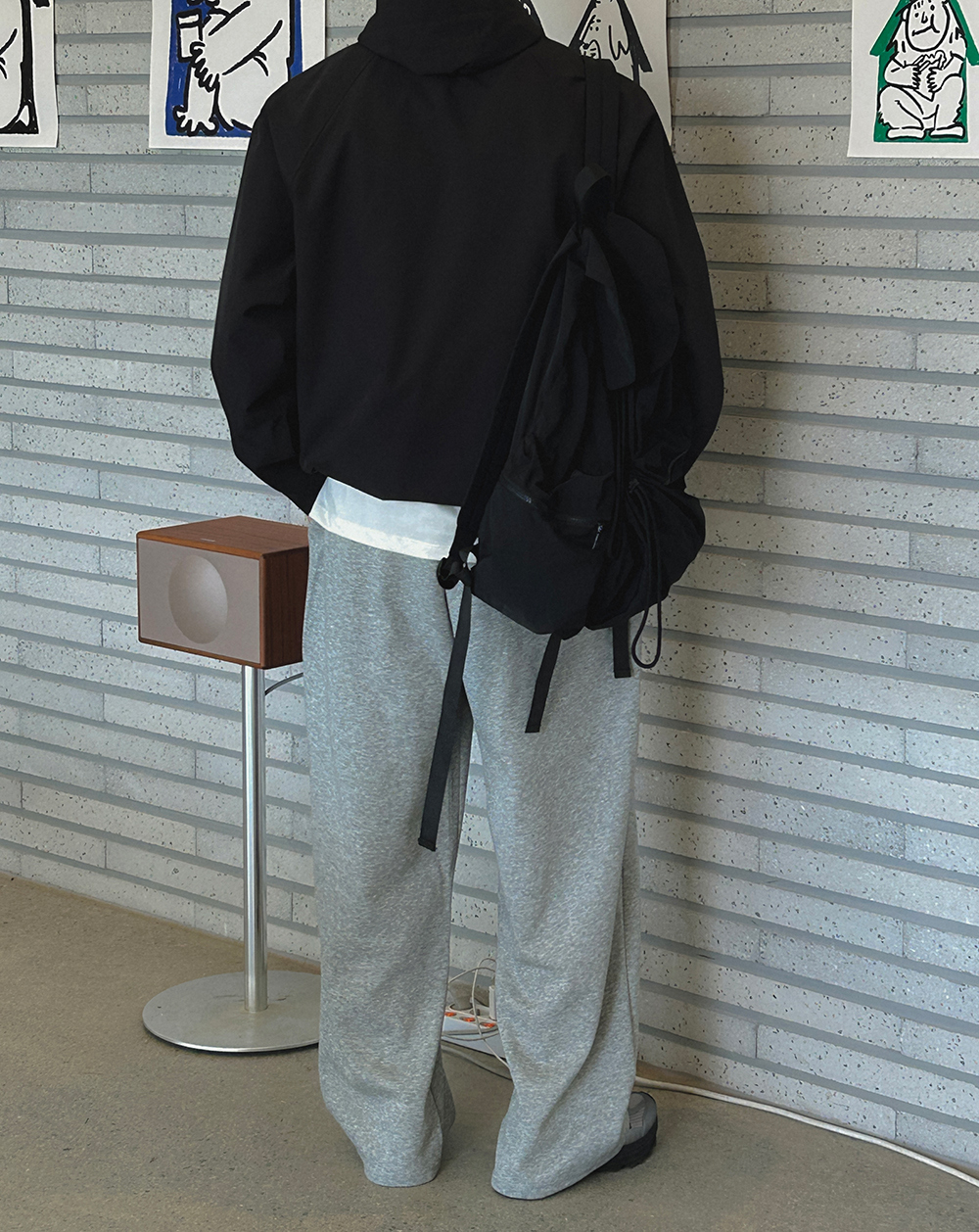 긴팔 티셔츠 모델 착용 이미지-S1L22