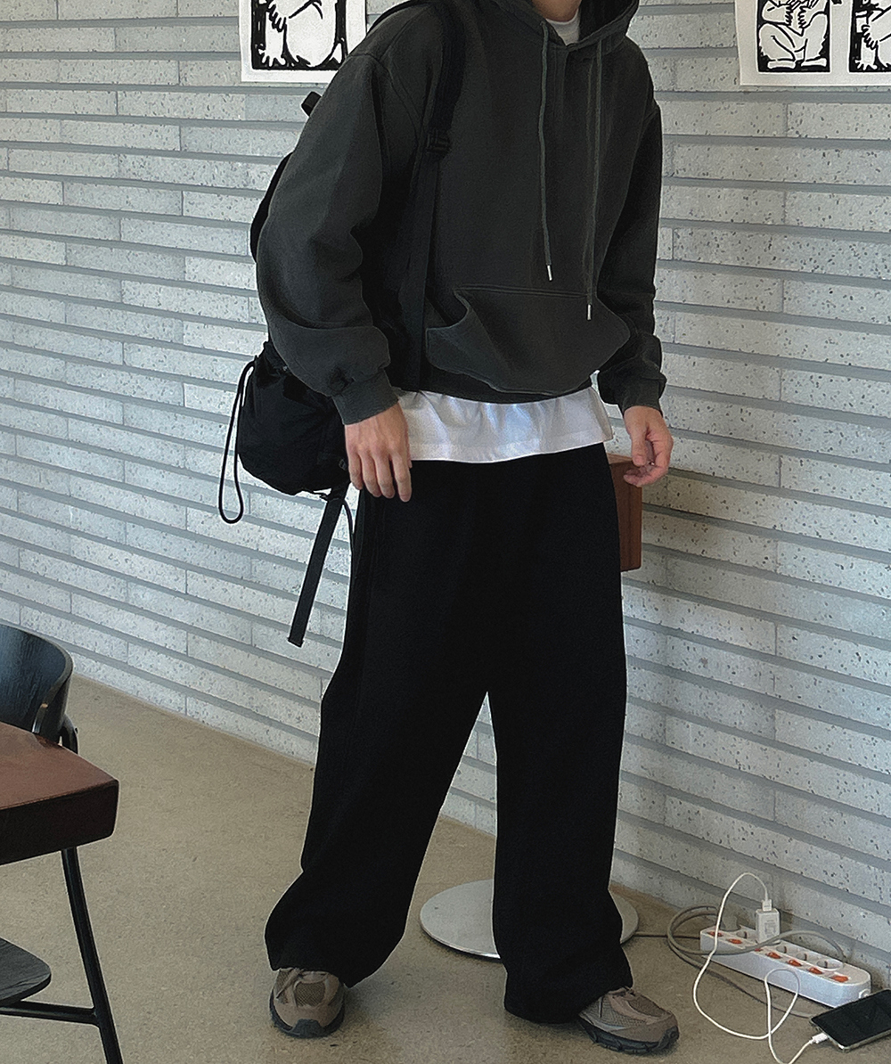 긴팔 티셔츠 모델 착용 이미지-S1L54