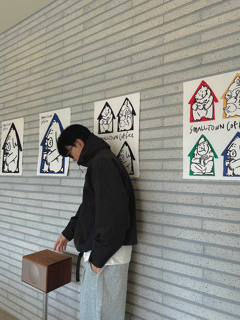 긴팔 티셔츠 모델 착용 이미지-S14L126