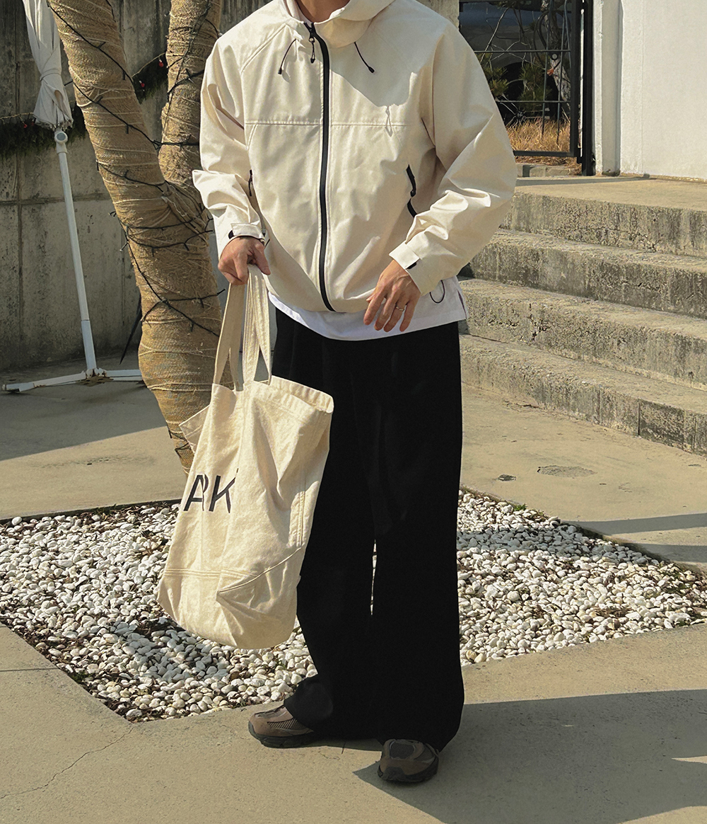 긴팔 티셔츠 모델 착용 이미지-S1L28