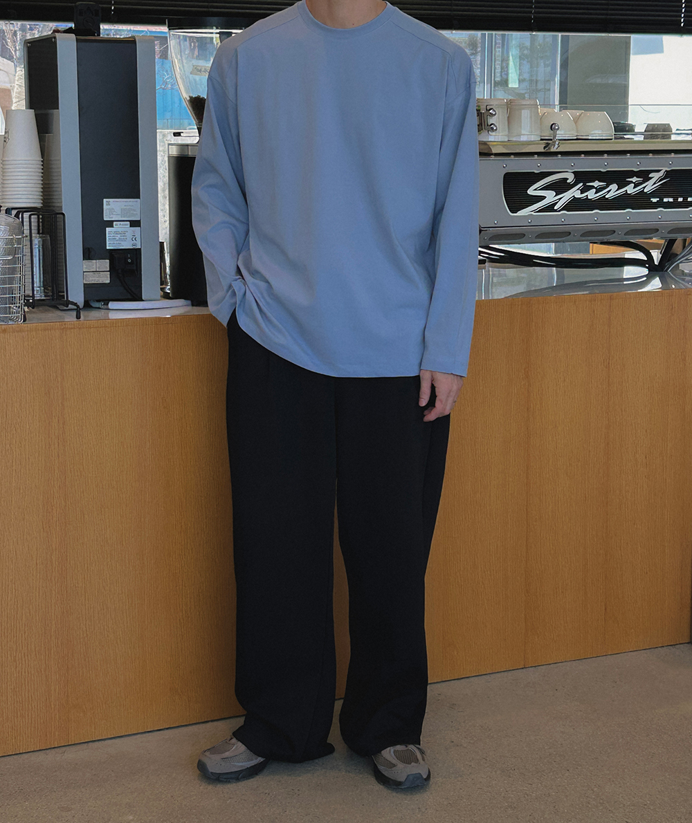 긴팔 티셔츠 모델 착용 이미지-S14L92